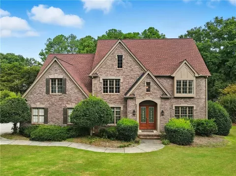 10 Buckingham Ct, Cartersville, GA 30120