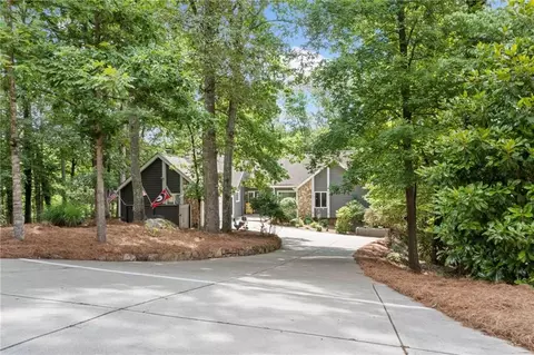 129 Walnut Ct, Waleska, GA 30183
