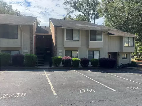 2238 Surrey Ct SE, Marietta, GA 30067