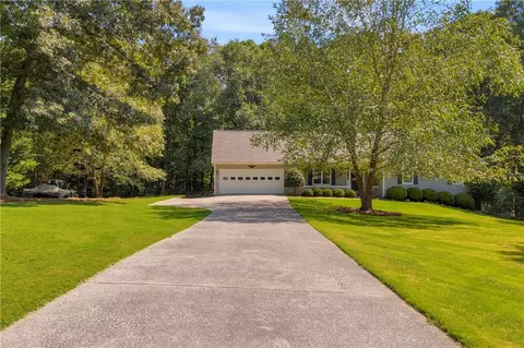 3432 Greystone Dr, Loganville, GA 30052