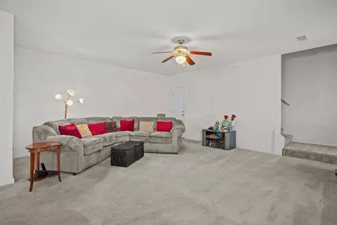 Living - 120 Oak Manor Dr, Covington, GA 30016 photo 3 of 4