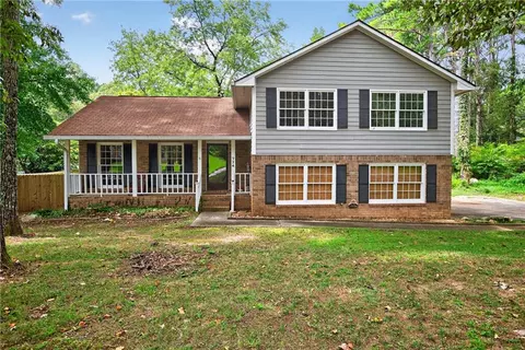 714 Chatham Trl, Jonesboro, GA 30238