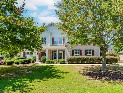 3327 Seneca Farm Dr, Buford, GA 30519