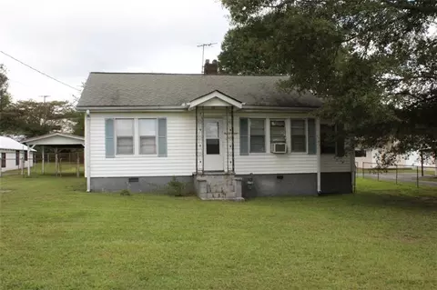 8465 Newman St, Douglasville, GA 30134