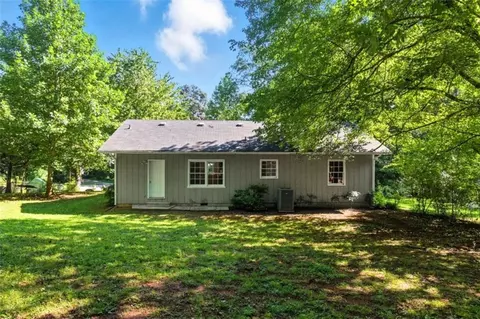 Exterior - 176 Laurel Ln, Demorest, GA 30535 photo 2 of 6