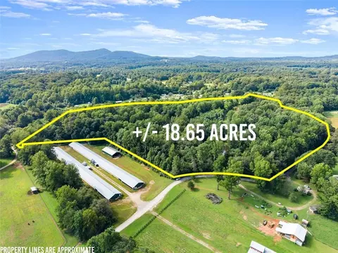 869 Mossy Creek Church Rd, Cleveland, GA 30528