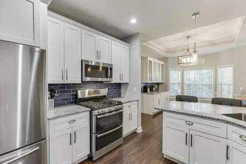 Kitchen - 408 Big Leaf Walk, Mcdonough, GA 30253 photo 6 of 8