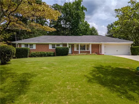 2377 Midvale Cir, Tucker, GA 30084