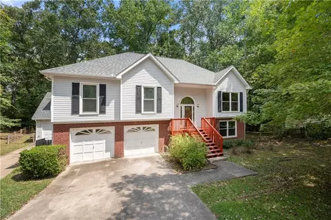 3501 Wellsley Dr, Powder Springs, GA 30127