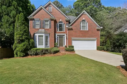 8030 Sandorn Dr, Roswell, GA 30075