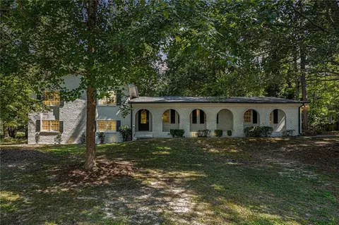 2544 Peyton Woods Trl SW, Atlanta, GA 30311