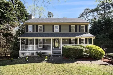 1472 Hartman Dr SW, Lilburn, GA 30047