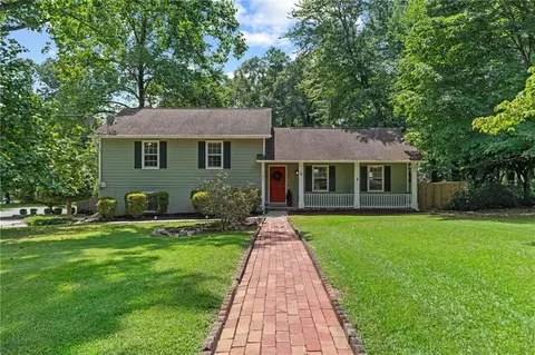 2673 Altony Dr SW, Marietta, GA 30064