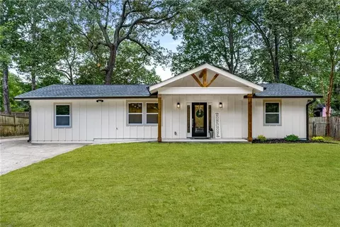 2740 Ivanhoe Ln SE, Smyrna, GA 30082