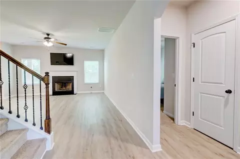 Entry Way - 810 Relic Rdg, Hampton, GA 30228 photo 6 of 17