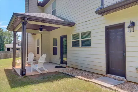 Exterior - 810 Relic Rdg, Hampton, GA 30228 photo 8 of 12