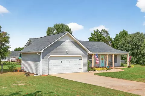 1014 Brynn Dr, Winder, GA 30680
