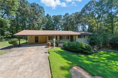 1609 Adrian Dr, Riverdale, GA 30296