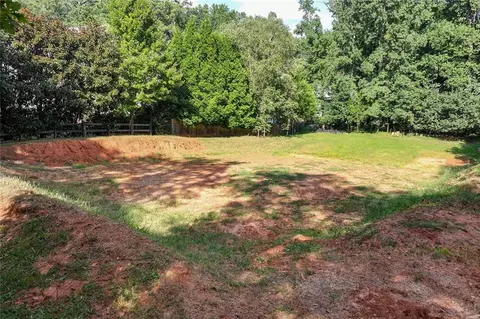 383 Westside Dr, Roswell, GA 30075