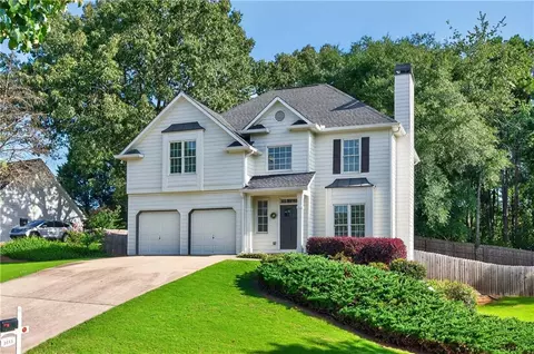 1053 Walnut Creek Dr, Woodstock, GA 30188