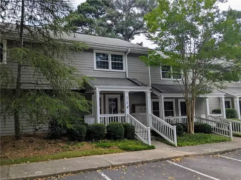 2769 Farmstead Rd SE, Smyrna, GA 30080