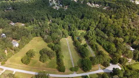 5319 Haynes Creek Dr, Loganville, GA 30052