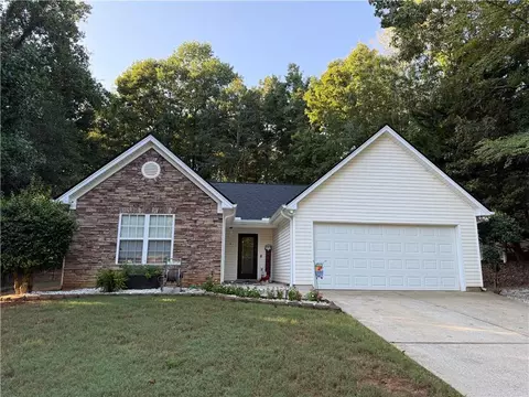 1642 White Oak Dr, Winder, GA 30680