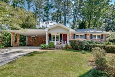 2909 Harcourt Dr, Decatur, GA 30033