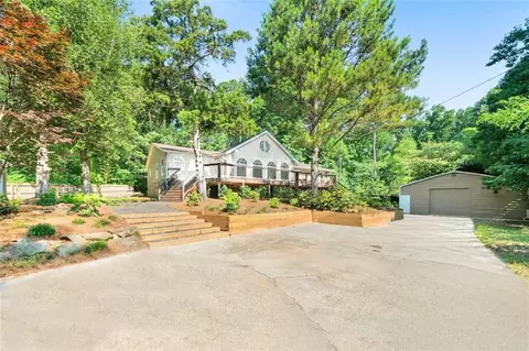 528 Pumpkinvine Rd, Acworth, GA 30101