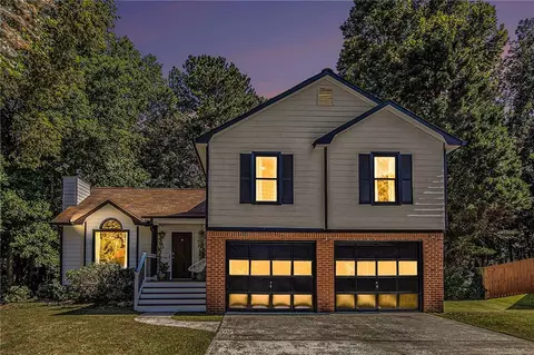 5069 Glendora Dr, Powder Springs, GA 30127