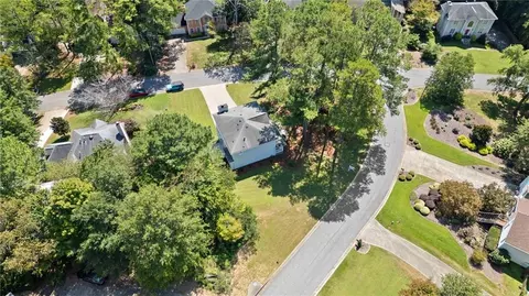 597 Farmbrook Trl NE, Kennesaw, GA 30144 photo 43