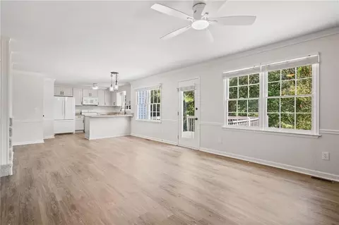 597 Farmbrook Trl NE, Kennesaw, GA 30144 photo 18