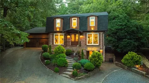 725 Lakeshore Dr, Berkeley Lake, GA 30096
