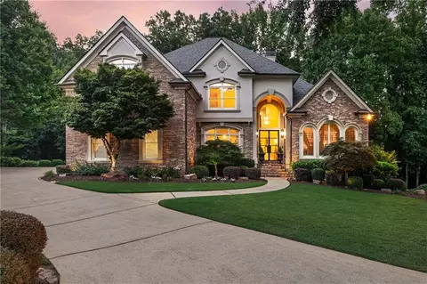 135 Club Falls Dr, Johns Creek, GA 30022