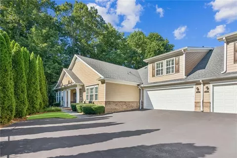 2593 Grapevine Cir #301, Cumming, GA 30041