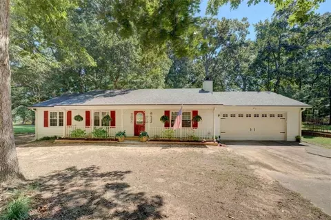 207 Summerfield Ln, Mcdonough, GA 30253