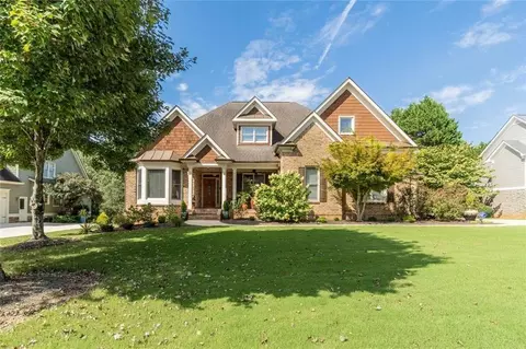 561 Sterling Water Dr, Monroe, GA 30655