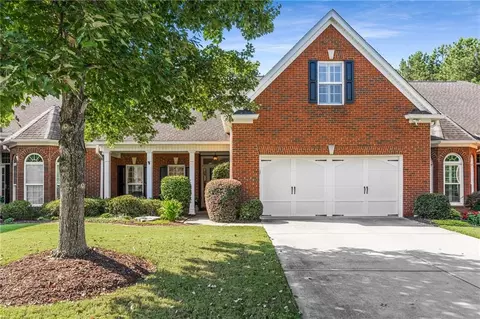 5575 Villa Lake Ct, Suwanee, GA 30024