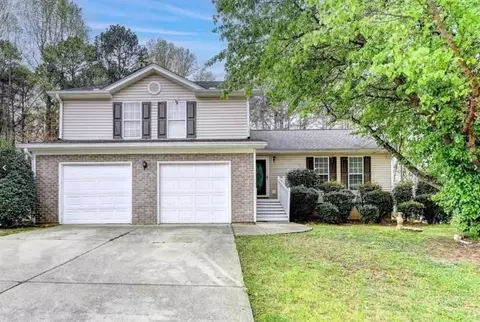 5880 April Dr, Sugar Hill, GA 30518