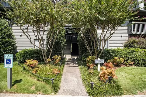 1315 Mcclelen Way, Decatur, GA 30033