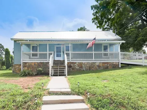 79 Hillside St, Nelson, GA 30151