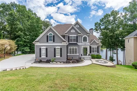 7273 Meadow Point Drive Dr, Stone Mountain, GA 30087
