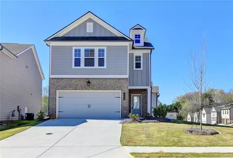 212 Station Overlook Dr, Auburn, GA 30011
