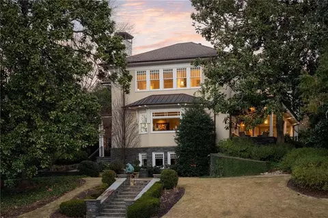 81 Peachtree Cir, Atlanta, GA 30309