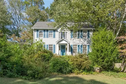 2425 Stockton Dr, Marietta, GA 30066