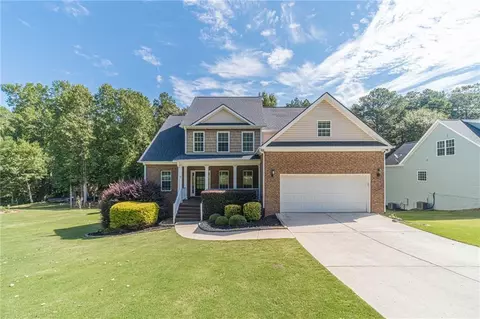 2104 Summit Ct, Loganville, GA 30052