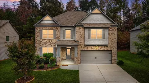 533 Wolf Pack Ln, Atlanta, GA 30349