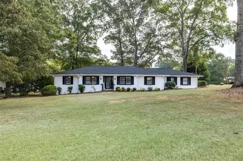 169 Cherokee Cir, Cedartown, GA 30125