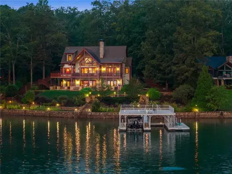 1585 Heathers Cove Rd, Hiawassee, GA 30546