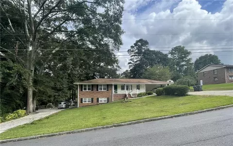 1292 Cherokee Trl, Lawrenceville, GA 30043